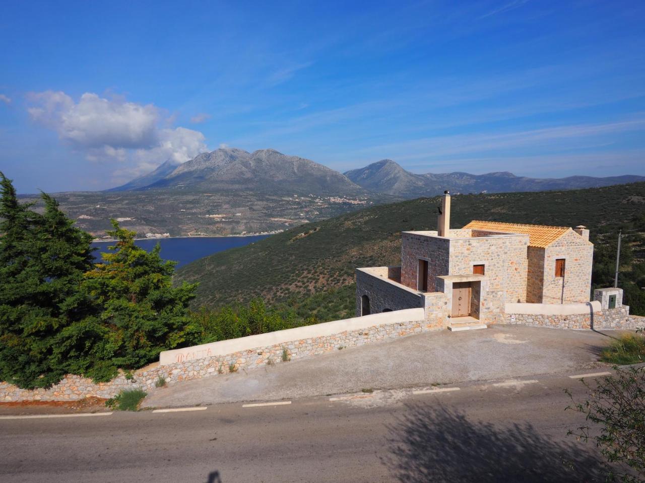 Hotel Sophia Limeni View Areopoli Exterior foto